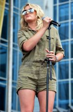 JAMIE LYNN SPEARS Performs at 2014 CMA Festival in Nashville 0806