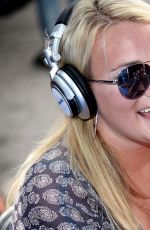 JAMIE LYNN SPEARS Performs at a Concert in Nashville