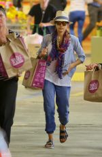 JESSICA ALBA Shopping at Whole Foods in Beverly Hills