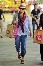 JESSICA ALBA Shopping at Whole Foods in Beverly Hills