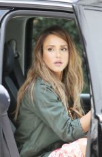 JESSICA ALBA Shopping at Whole Foods Market in Los Angeles