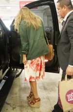 JESSICA ALBA Shopping at Whole Foods Market in Los Angeles
