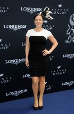 KATE WINSLET at Prix de Diane at Hippodrome De Chantilly in France
