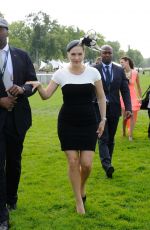KATE WINSLET at Prix de Diane at Hippodrome De Chantilly in France