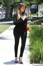 KHLOE KARDASHIAN Out and About in Sherman Oaks 2406