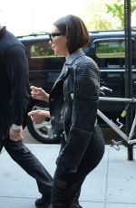 KIM KARDASHIAN Out and About in New York