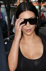 KIM KARDASHIAN Out and About in New York