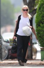 KIRSTEN DUNST Out and About in Toluca Lake