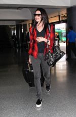LAURA PERPON at LAX Airport in Los Angeles 2006