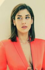 LIZZY CAPLAN - Wrap Magazine Photoshoot by Jana Cruder Photoshoot