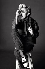 MADONNA - Tom Munro Photoshoot for L