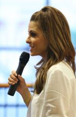 MARIA MENOUNOS Signig Book in Huntington Beach