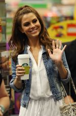 MARIA MENOUNOS Signig Book in Huntington Beach