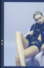 MILEY CYRUS - Bangerz Album Photoshoot