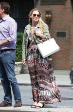 MOLLY SIMS Out and About in New York