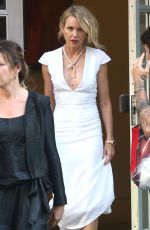NAOMI WATTS Leaves Her Apartment in New York