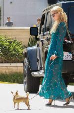 PARIS HILTON Arrives at Barneys New York in Beverly Hills