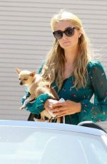 PARIS HILTON Arrives at Barneys New York in Beverly Hills