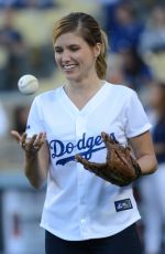 SOPHIA BUSH Throw First Pitch at a Dodgers Game in Los Angeles