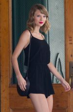 TAYLOR SWIFT Leaves Her Apartment in New York 1406