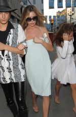 ABIGAIL ABBEY CLANCY Out and About in London 1707