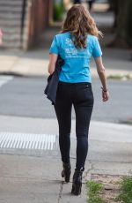 ALLISON WILLIAMS on the Set of Girls in Brooklyn