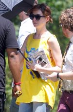 ANNE HATHAWAY on the Set of The Intern in New York