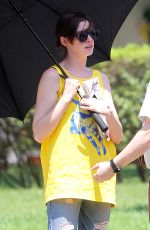 ANNE HATHAWAY on the Set of The Intern in New York