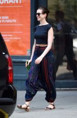 ANNE HATHAWAY Out and About in Brooklyn