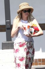 ASHLEE SIMPSON Leaves McDonald