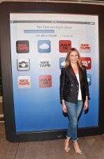 CAMERON DIAZ at S.. Tape Photocall in Beverly Hills