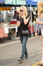 DAKOTA FANNING at a Farmer