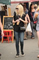 DAKOTA FANNING at a Farmer