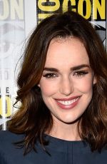 ELIZABETH HENSTRIDGE at Entertainment Weekly’s Comic-con Celebration