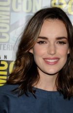 ELIZABETH HENSTRIDGE at Entertainment Weekly’s Comic-con Celebration