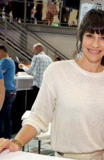 EVANGELINE LILLY at Warner Bros Signing Booth at Comic-con