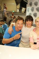 EVANGELINE LILLY at Warner Bros Signing Booth at Comic-con
