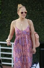 JENNIFER LOPEZ and LEAH REMINI Shopping at Fred Segal in Los Angeles