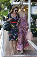 JENNIFER LOPEZ and LEAH REMINI Shopping at Fred Segal in Los Angeles