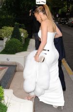 JENNIFER LOPEZ Arrives at Le Restaurant Lasserre in Paris