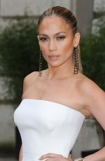 JENNIFER LOPEZ at Versace Fashion Show in Paris