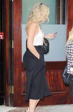 KATE HUDSON Leaves Her Hotel in New York