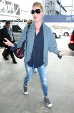KATHERINE HEIGL Arrives at LAX Airport in Los Angeles