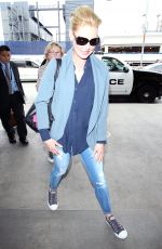 KATHERINE HEIGL Arrives at LAX Airport in Los Angeles