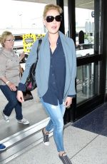 KATHERINE HEIGL Arrives at LAX Airport in Los Angeles