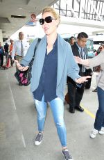 KATHERINE HEIGL Arrives at LAX Airport in Los Angeles