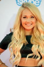 kelli berglund - premiere of marvel