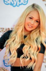 kelli berglund - premiere of marvel