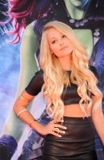 kelli berglund - premiere of marvel