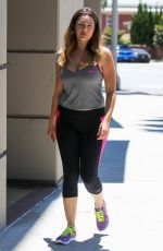KELLY BROOK in Tights Heading to a Gym in Los Angeles